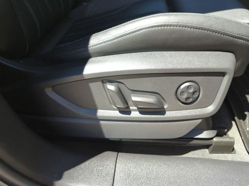 Used 2022 Audi Q5 2.0T Premium w/ Convenience Package image 37