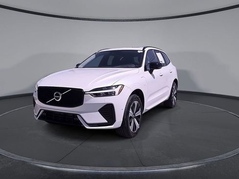 Certified 2023 Volvo XC60 T8 Plus AWD/4WD image 13