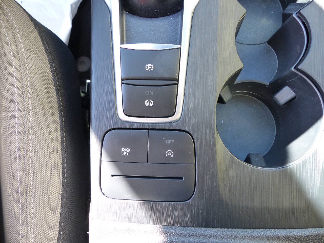 Used 2021 Ford Escape SE FWD image 31