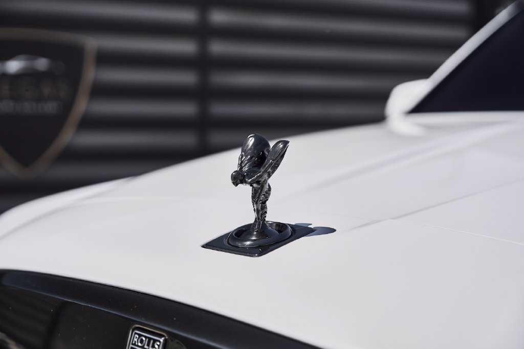 Used 2024 Rolls-Royce Cullinan Black Badge w/ Dark Exterior Package AWD/4WD image 7