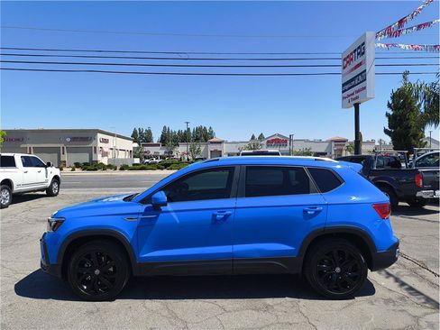 Used 2023 Volkswagen Taos SE FWD image 17