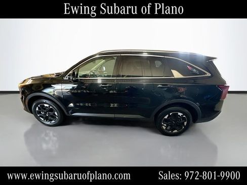 Used 2024 Kia Sorento S AWD/4WD image 4