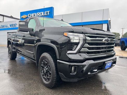 Used 2024 Chevrolet Silverado 3500 High Country w/ Midnight Edition AWD/4WD image 12