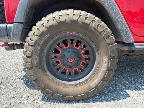 Used 2016 Jeep Wrangler Unlimited Rubicon w/ Dual Top Group AWD/4WD image 11