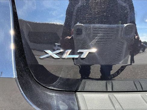 Used 2020 Ford Explorer XLT w/ Equipment Group 202A AWD/4WD image 8