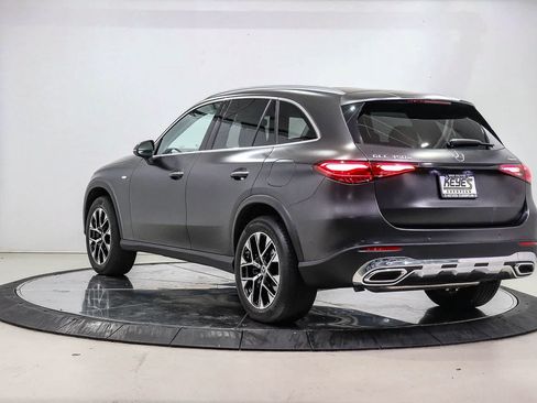 Used 2025 Mercedes-Benz GLC 350e 4MATIC image 2