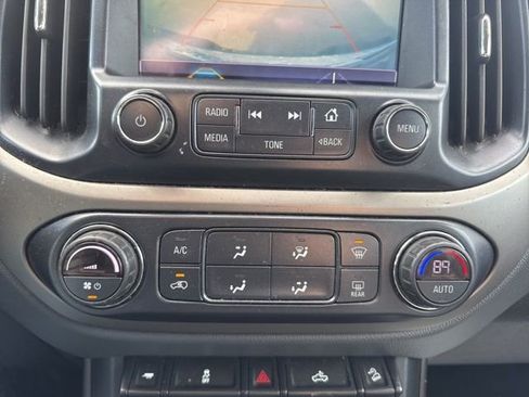 Used 2018 Chevrolet Colorado Z71 AWD/4WD image 18