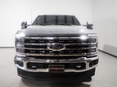 Used 2024 Ford F250 4x4 Crew Cab Lariat w/ FX4 Pkg w/ Chrome Package image 58