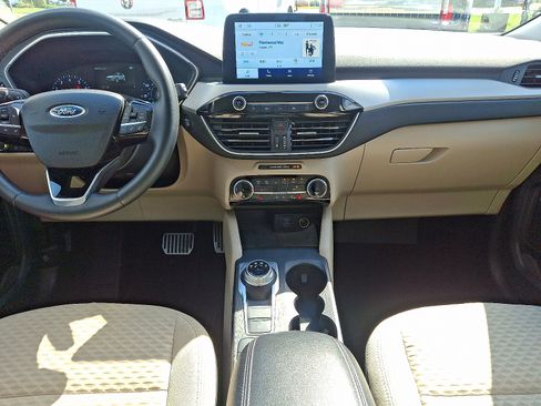 Certified 2022 Ford Escape SE w/ Convenience Package image 15