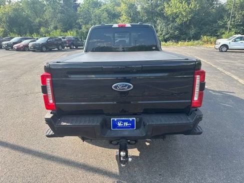 Used 2023 Ford F250 Lariat w/ Lariat Ultimate Package AWD/4WD image 9