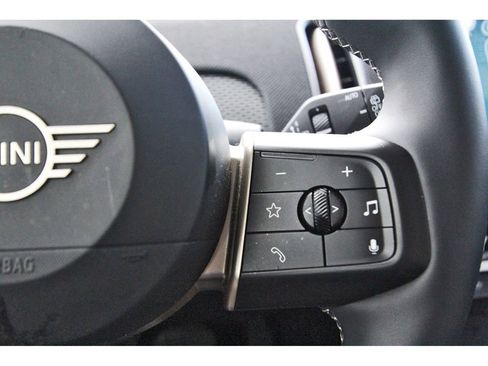 Used 2025 MINI Cooper Countryman S w/ Comfort Package Max image 18