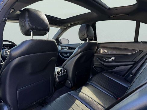 Used 2022 Mercedes-Benz E 350 4MATIC Sedan image 37