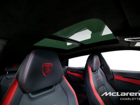 Used 2023 Lamborghini Urus S image 29