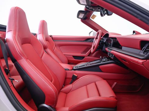 Used 2026 Porsche 911 Carrera GTS image 22