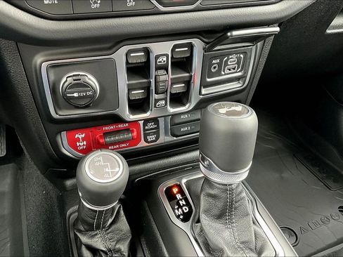 New 2026 Jeep Wrangler Unlimited Rubicon image 12