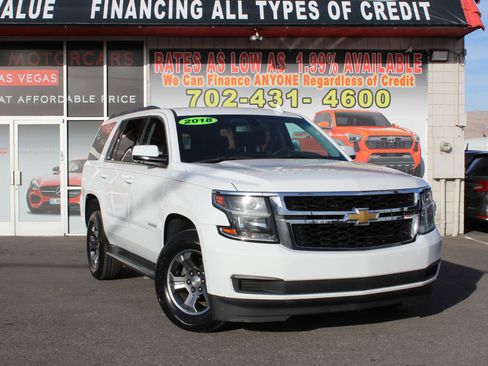 Used 2018 Chevrolet Tahoe LS image 3