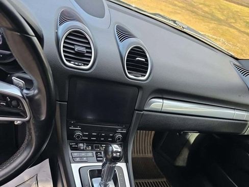 Used 2019 Porsche 718 Cayman Base image 6