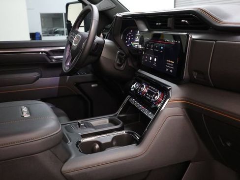 Used 2025 GMC Sierra 2500 AT4 w/ AT4 Premium Plus Package AWD/4WD image 97