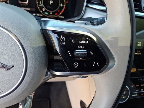 Used 2025 Jaguar F-PACE R-Dynamic S image 23