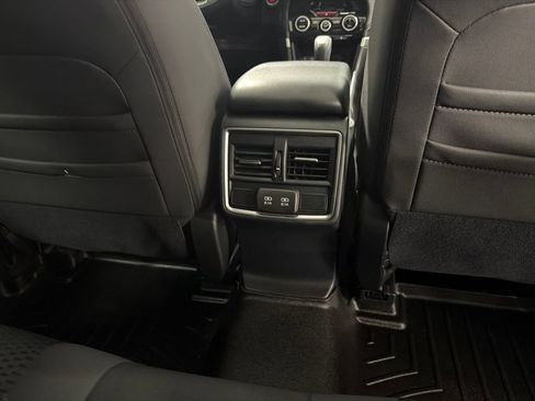 Used 2021 Subaru Forester Premium AWD/4WD image 20
