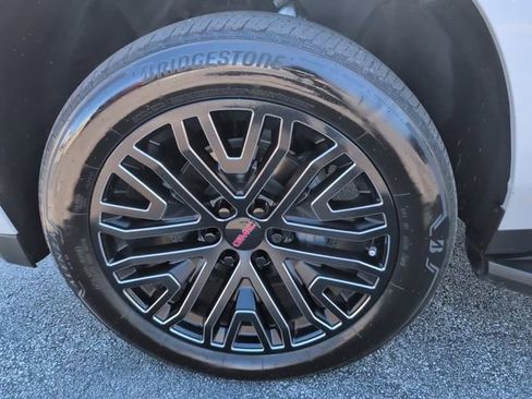 Certified 2024 GMC Yukon Denali AWD/4WD image 12