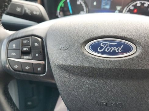 Used 2023 Ford Maverick Lariat w/ Lariat Luxury Package image 12