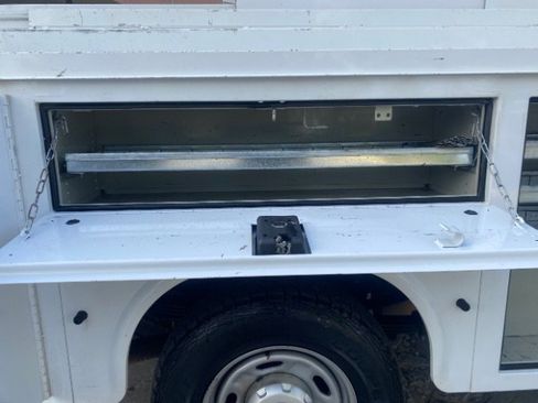 Used 2018 Ford F350 XL w/ Power Equipment Group image 17