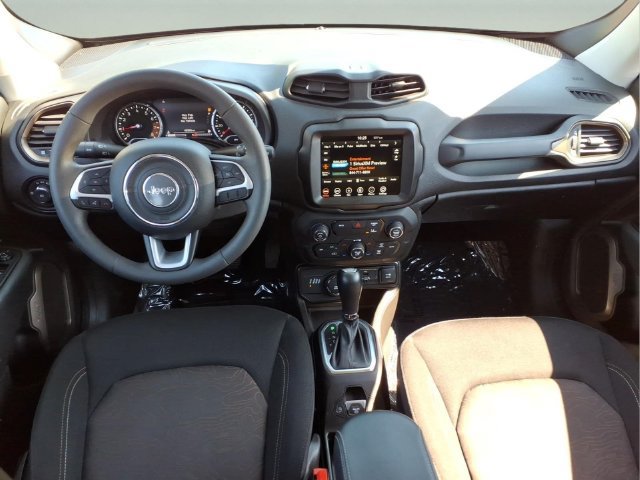 Used 2023 Jeep Renegade Latitude AWD/4WD image 22