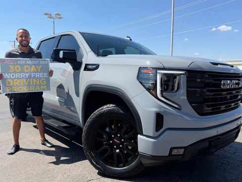 Used 2024 GMC Sierra 1500 Elevation w/ Elevation Premium Package AWD/4WD image 1