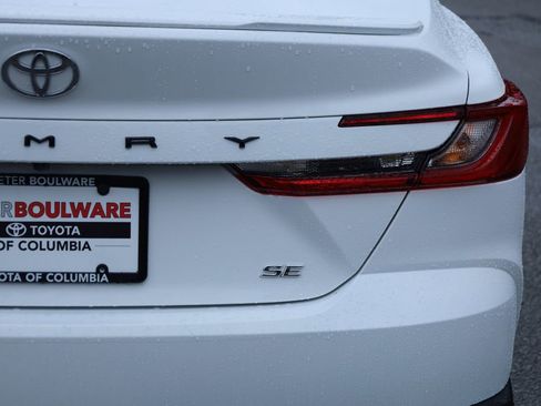 Used 2025 Toyota Camry SE image 21