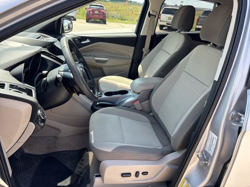 Used 2014 Ford Escape SE w/ Equipment Group 201A FWD image 17