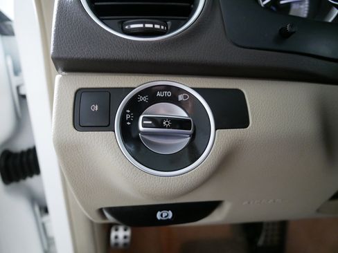 Used 2014 Mercedes-Benz C 300 4MATIC Sedan image 26