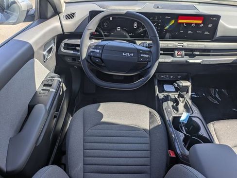 New 2025 Kia K4 EX image 15