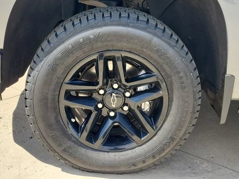 Used 2021 Chevrolet Silverado 1500 LT Trail Boss w/ Bed Protection Package AWD/4WD image 10