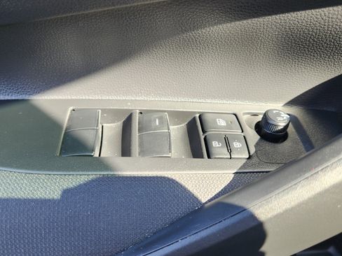 Certified 2025 Toyota Corolla LE image 12