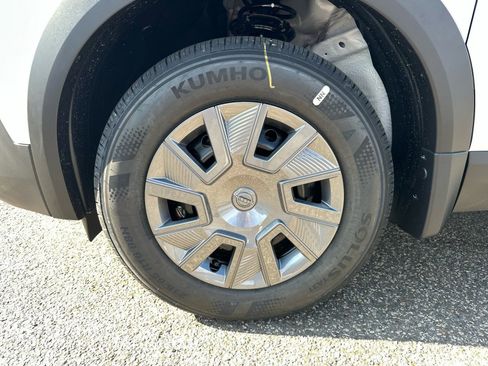 New 2026 Nissan Kicks S FWD image 11
