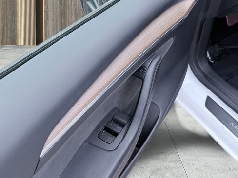 Used 2023 Tesla Model 3 Standard Range RWD image 18