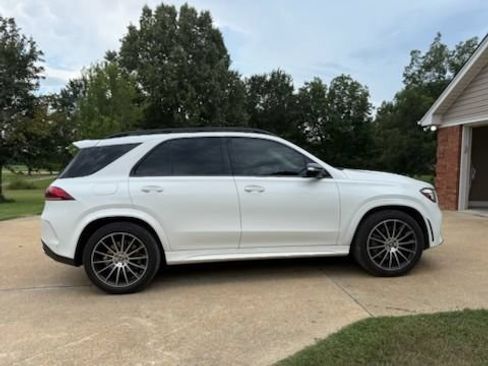 Used 2023 Mercedes-Benz GLE 450 4MATIC image 2