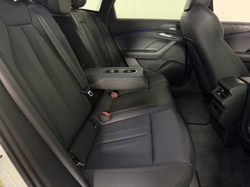 Used 2025 Audi A6 e-tron Premium Plus w/ Premium Plus RWD image 30