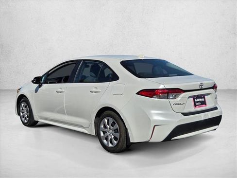 Used 2022 Toyota Corolla LE w/ Carpet Mat Package (TMS) image 8