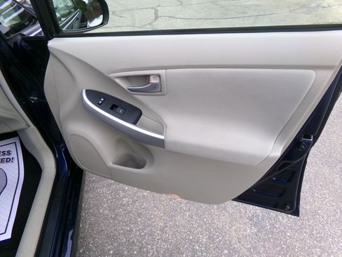Used 2014 Toyota Prius Three image 23