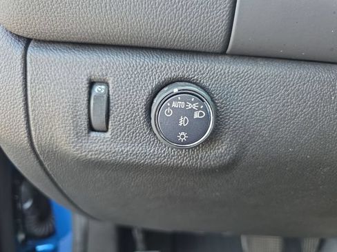 Used 2022 Chevrolet Colorado LT w/ Luxury Package RWD image 27