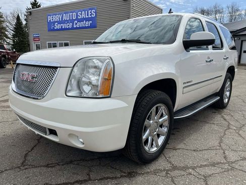 Used 2014 GMC Yukon Denali image 2