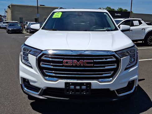 Used 2023 GMC Terrain SLT FWD image 2