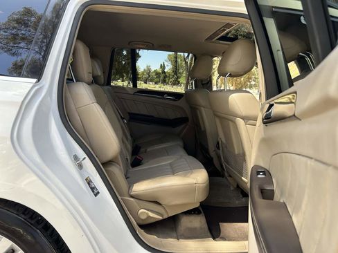 Used 2015 Mercedes-Benz GL 450 4MATIC image 35