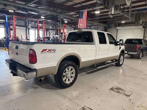 Used 2010 Ford F250 Lariat image 8
