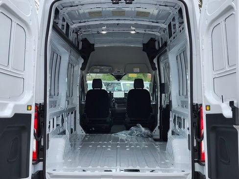 New 2026 Ford Transit 250 148 High Roof RWD image 29