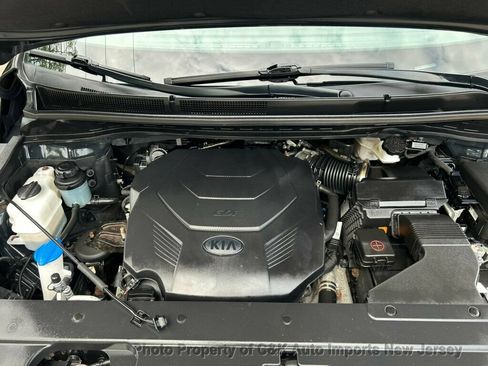 Used 2019 Kia Sedona L FWD image 55