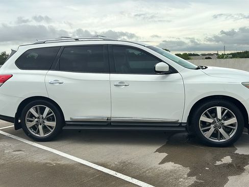 Used 2014 Nissan Pathfinder Platinum w/ Platinum Premium Package FWD image 15
