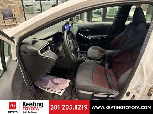 Certified 2025 Toyota Corolla SE image 17